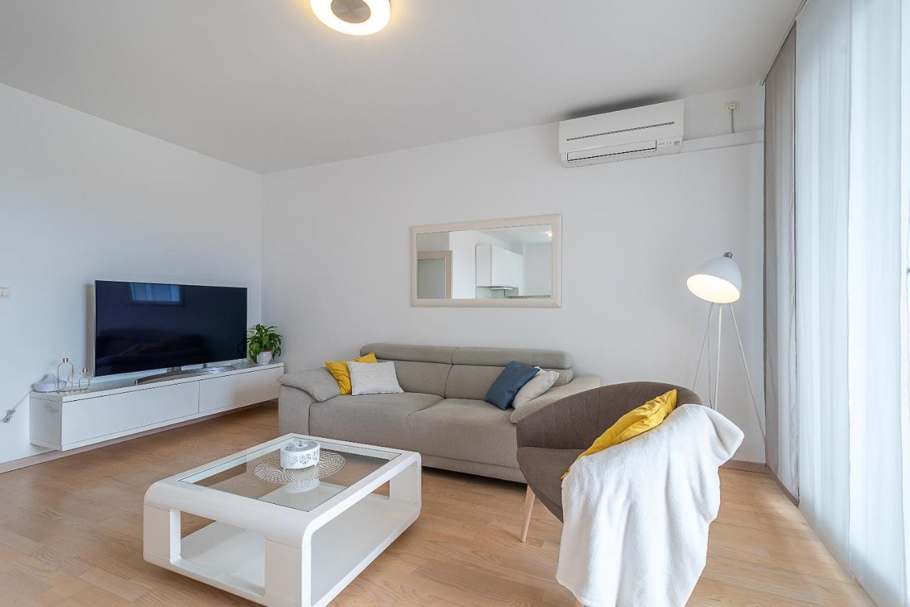 Apartman Marino Trogir Bagian luar foto