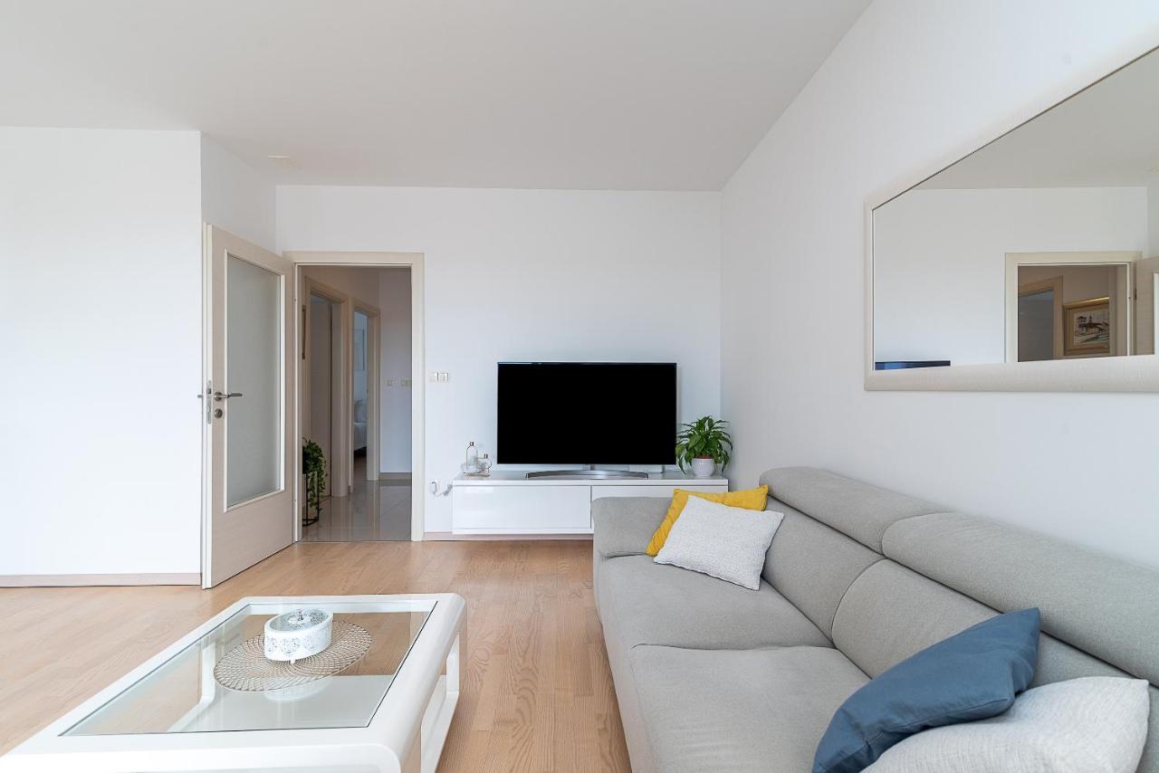 Apartman Marino Trogir Bagian luar foto